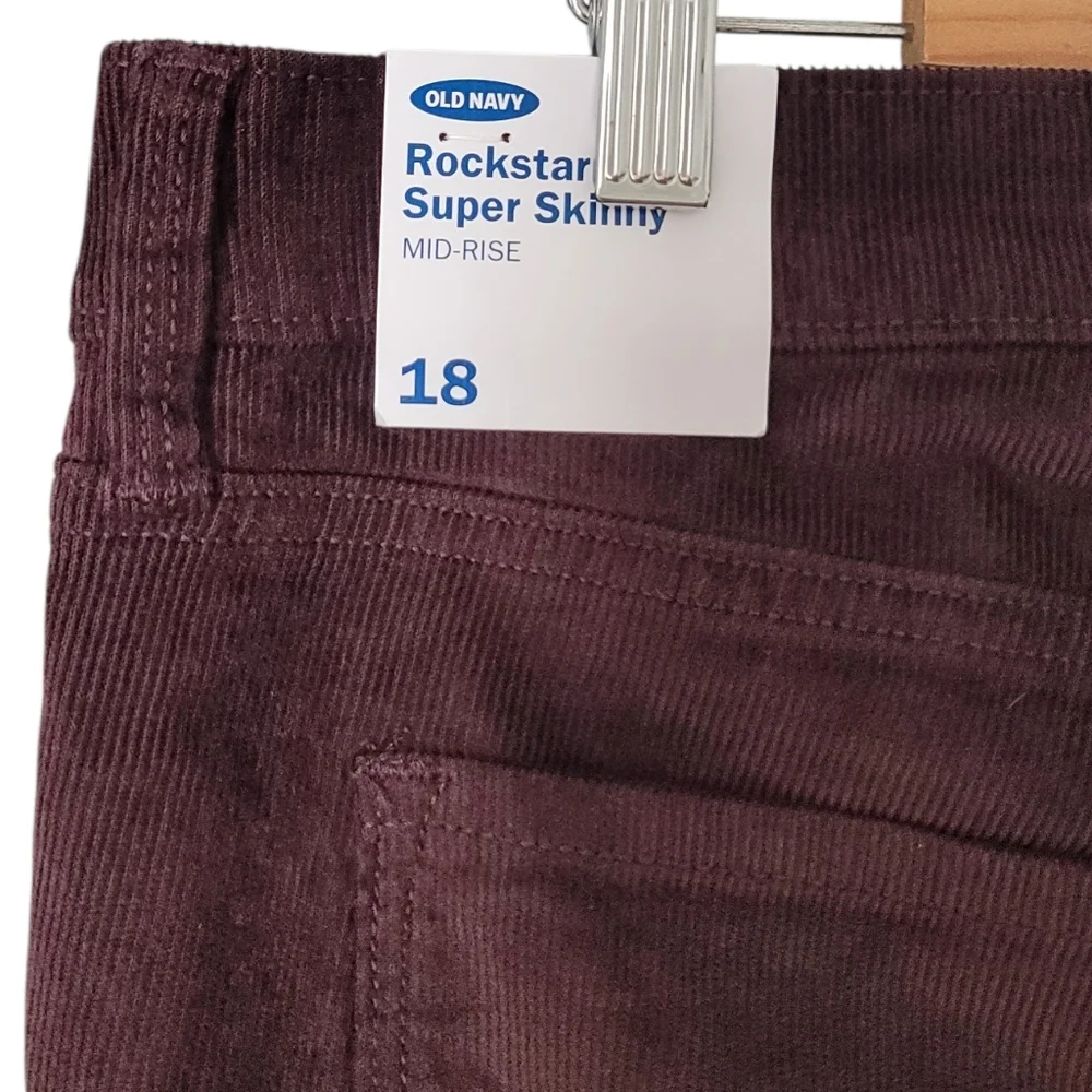 🆕️ Old Navy Mid-Rise Rockstar Super Skinny Corduroy Pants in Brown Tupelo - Picture 10 of 12